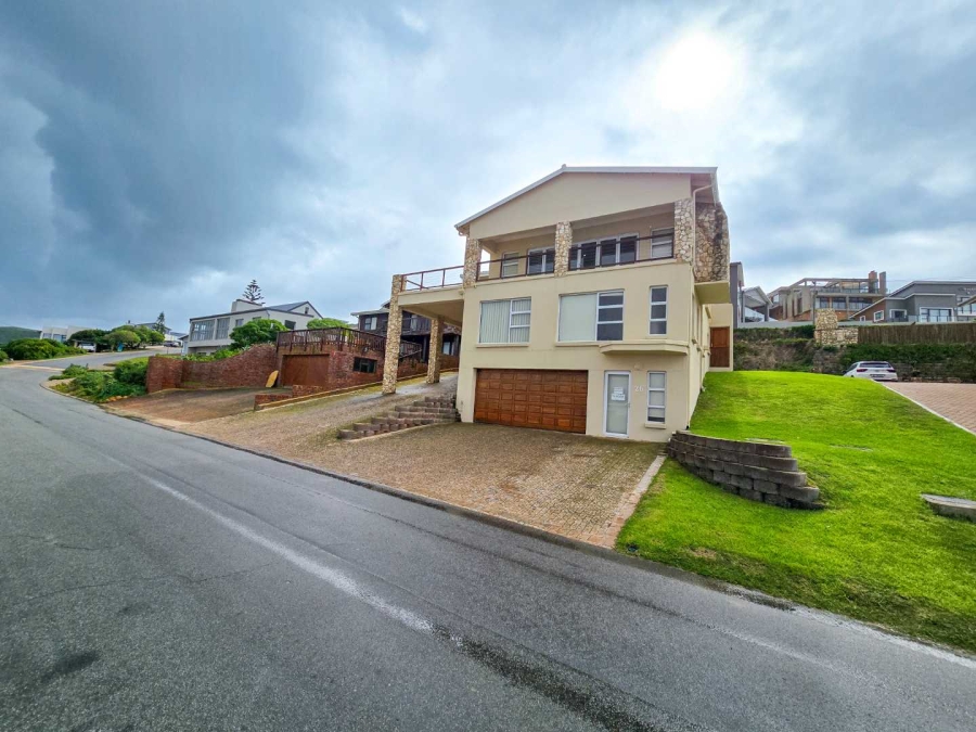 5 Bedroom Property for Sale in Jongensfontein Western Cape